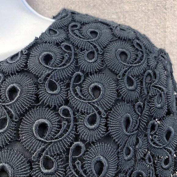 Vera Wang black crochet lace peplum top one of a kind, sample size XS-S - Picture 10 of 10